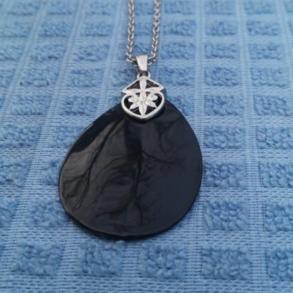 Necklace - Picture 2 of 2